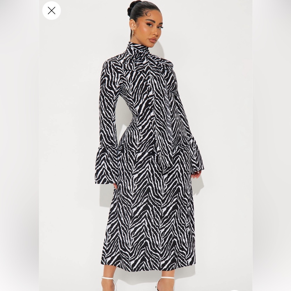 Fashion Nova Black and White Zebra Maxi Dress
